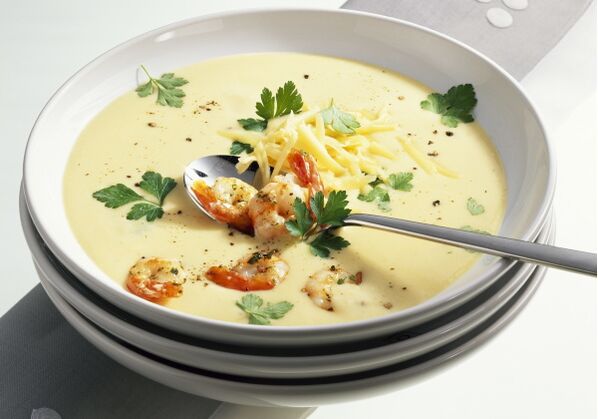A Mediterranean diet lunch might include cream cheese and seafood chowder. 