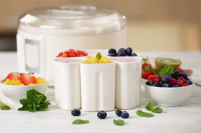 fruit slimming and red fruit yogurt